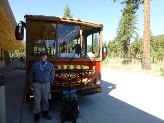 wpct-2013-day1-1  Dave and trolley.jpg (272083 bytes)
